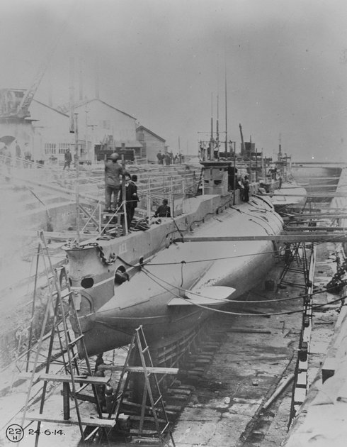 HMAS AE2 with HMAS AE1 astern in Fitzroy Dock, Cockatoo Island, 24 June 1914 (Navy I00572_AE1.jpg)